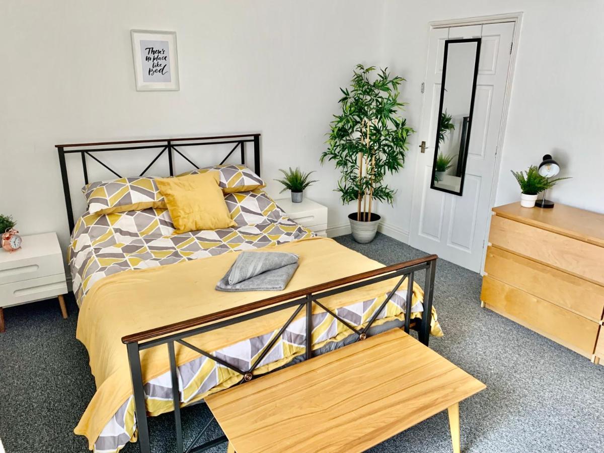 Contemporary 2 Bedroom Victorian Town House - Sleeps Up To 6 Kimberley  Exterior foto