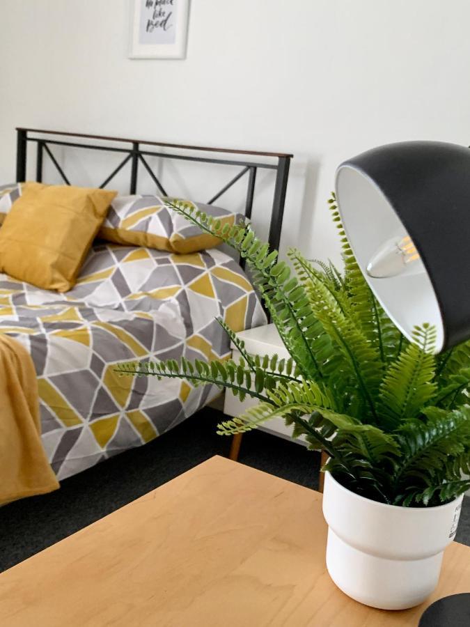 Contemporary 2 Bedroom Victorian Town House - Sleeps Up To 6 Kimberley  Exterior foto