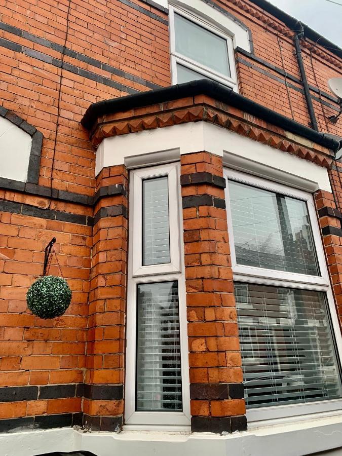 Contemporary 2 Bedroom Victorian Town House - Sleeps Up To 6 Kimberley  Exterior foto